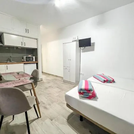 Estudio Con Encanto, Piscina, Bbq Y Terraza Ideal 公寓式酒店 4*